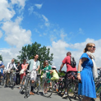 Anjou vélo vintage 2013 Anjou vélo vintage 2013 • <a style="font-size:0.8em;" href="http://www.flickr.com/photos/97706845@N04/9129779358/" target="_blank">View on Flickr</a>